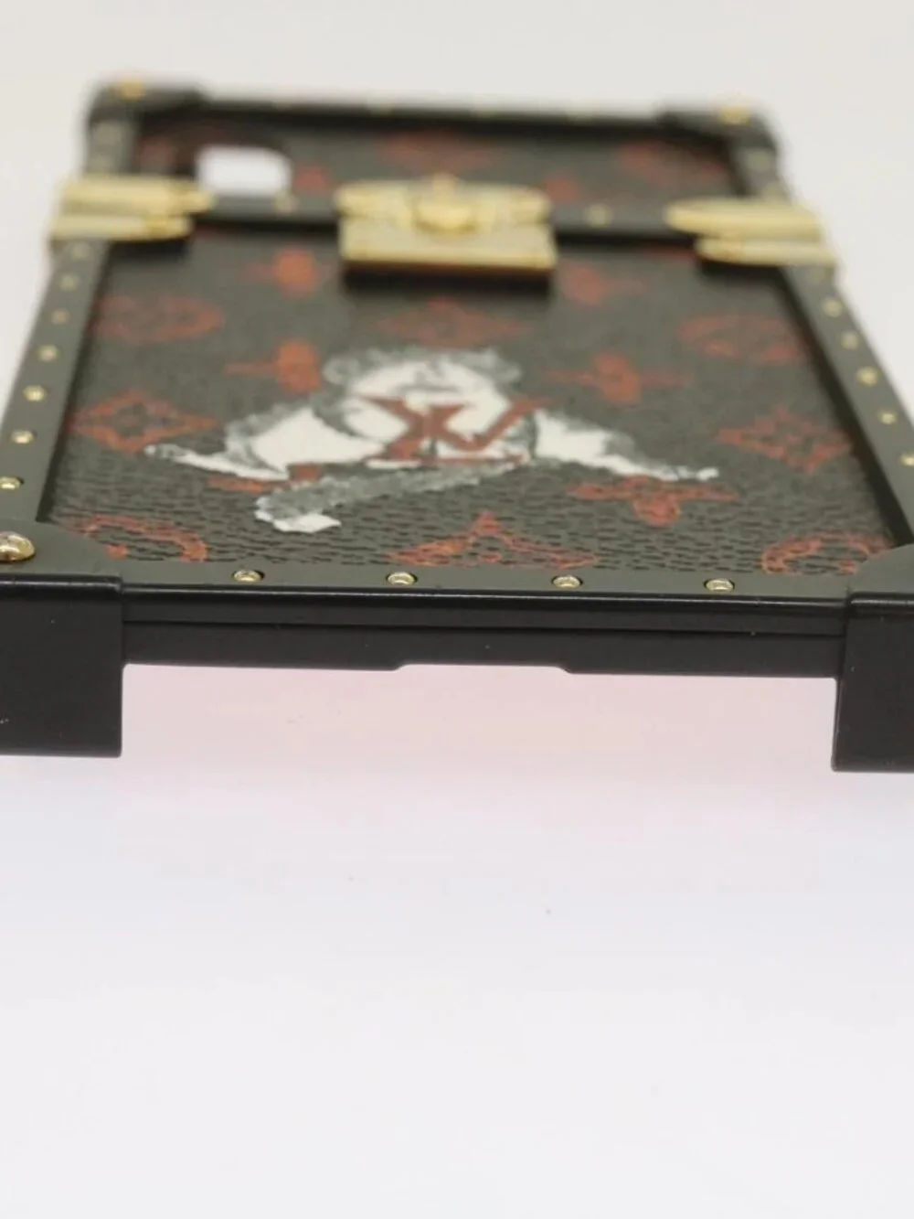 LOUIS VUITTON Transformed Monogram Cat Eye Trunk iPhone Case M63891 Auth 66181